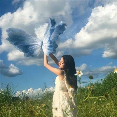 独家爆料：超模之女豪车代步炫富，评论区两极分化，长达一周